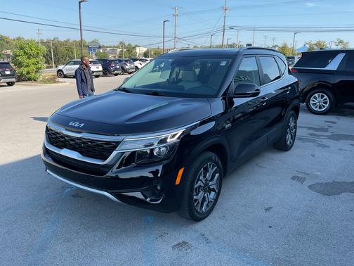 2023 Kia Seltos EX