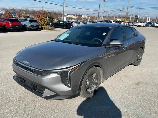 2025 Kia K4 LXS