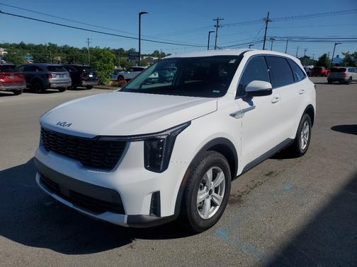 2025 Kia Sorento LX