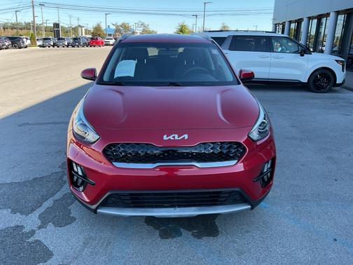 2022 Kia Niro LX