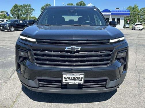 Mosaic Black Metallic 2024 Chevrolet Traverse LS
