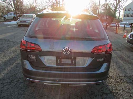 2017 Volkswagen Golf Alltrack TSI SE