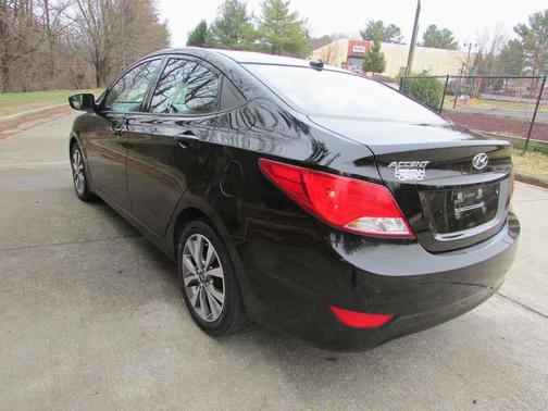2017 Hyundai Accent Value Edition