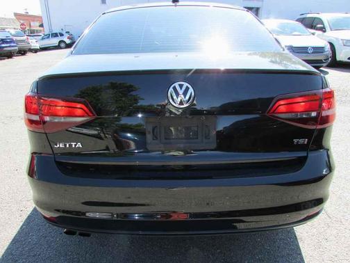 2016 Volkswagen Jetta 1.8T Sport