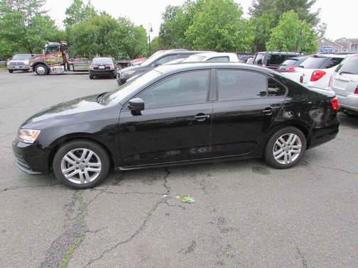Black Onyx 2015 Volkswagen Jetta 2.0L S