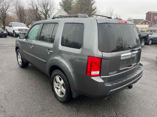 2011 Honda Pilot EX-L w/ Navigation