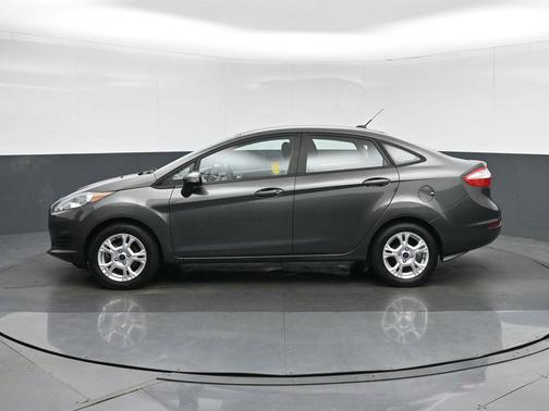 Magnetic 2016 Ford Fiesta SE
