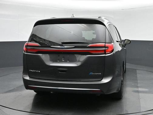 2021 Chrysler Pacifica Hybrid Touring L