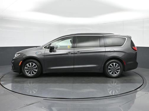 2021 Chrysler Pacifica Hybrid Touring L