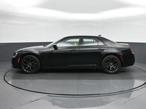 2019 Chrysler 300 Touring
