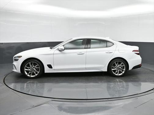 2022 Genesis G70 2.0T AWD
