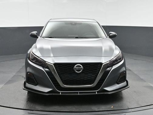 2020 Nissan Altima SR FWD