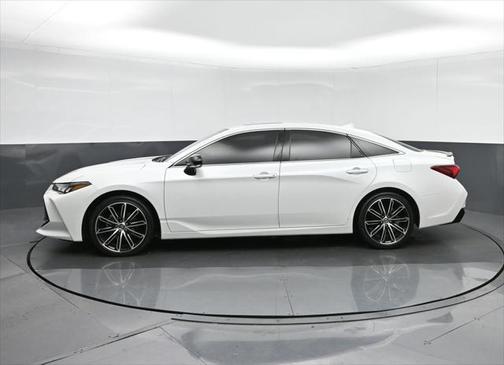 2020 Toyota Avalon XSE