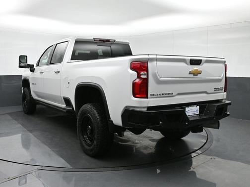 2022 Chevrolet Silverado 2500 High Country