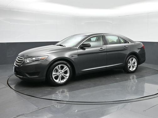 2017 Ford Taurus SE