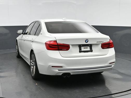 2018 BMW 330e iPerformance