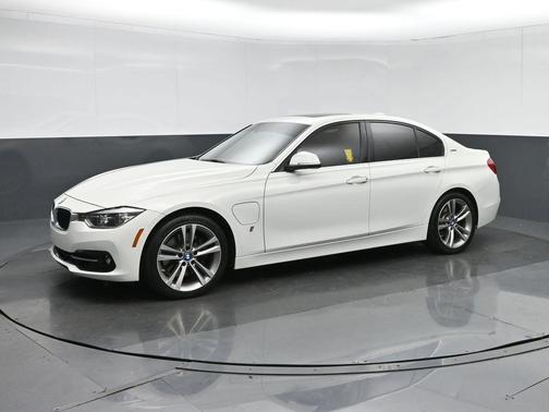 2018 BMW 330e iPerformance