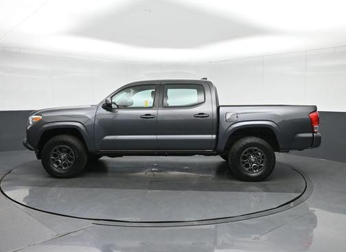 2016 Toyota Tacoma SR