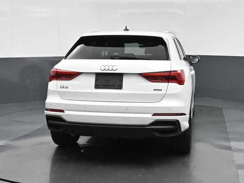 Glacier White Metallic 2023 Audi Q3 Premium 45 TFSI S line quattro Tiptronic