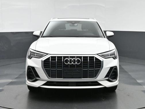 Glacier White Metallic 2023 Audi Q3 Premium 45 TFSI S line quattro Tiptronic