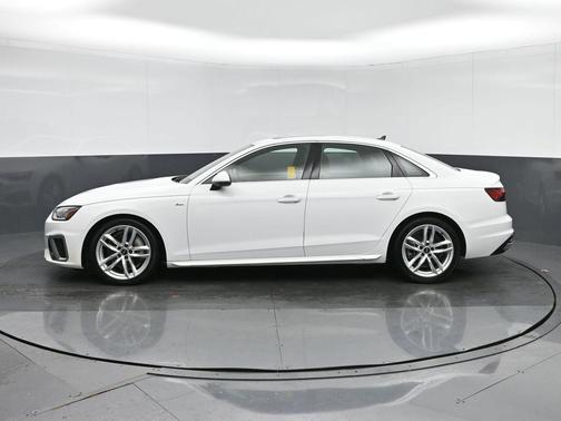 2023 Audi A4 45 S line Premium Plus