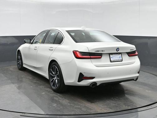Alpine White 2019 BMW 330 xDrive