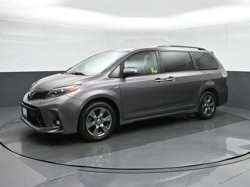 2020 Toyota Sienna SE Premium