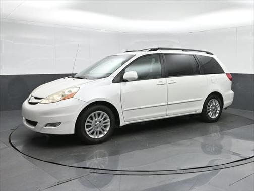 2010 Toyota Sienna XLE