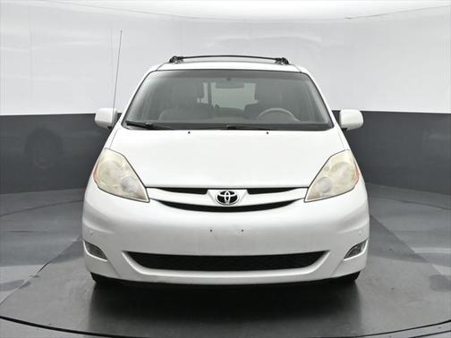 2010 Toyota Sienna XLE
