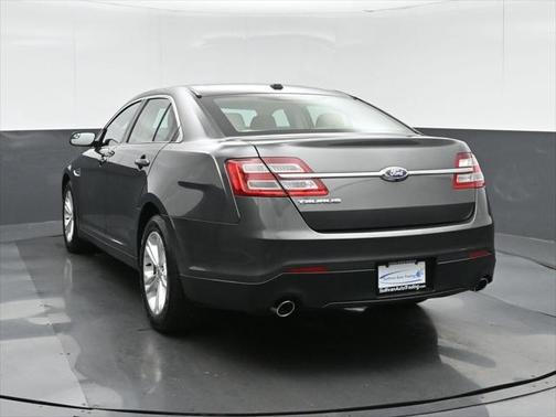 2017 Ford Taurus SE