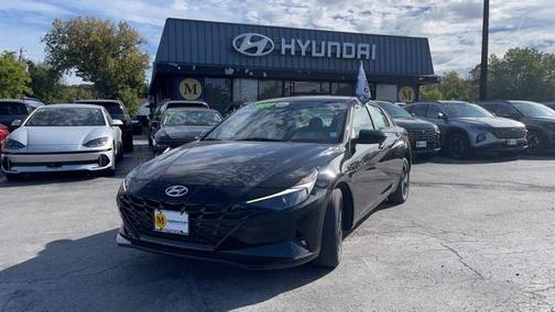 2023 Hyundai ELANTRA SEL