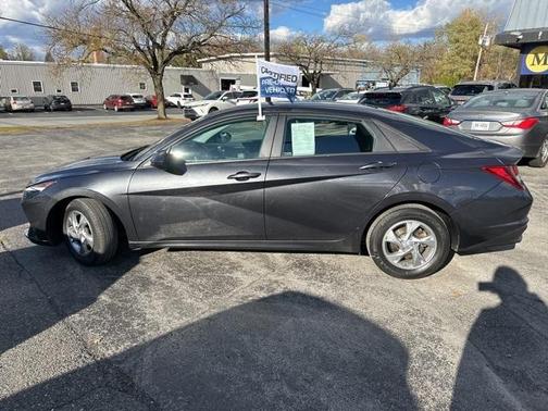2021 Hyundai ELANTRA SE