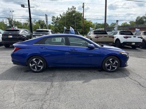 2023 Hyundai ELANTRA HEV Limited
