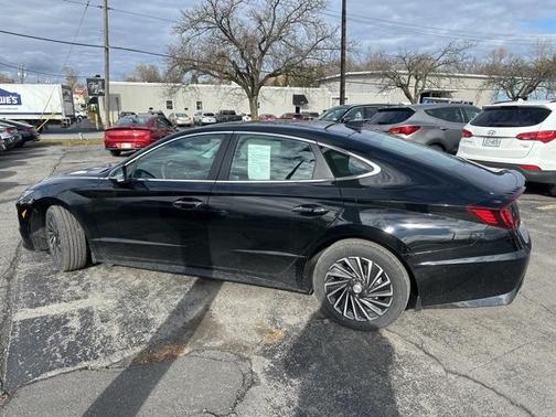 2023 Hyundai SONATA Hybrid Limited
