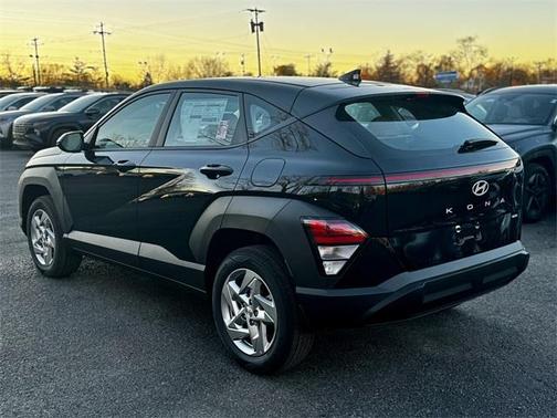 2025 Hyundai KONA SE