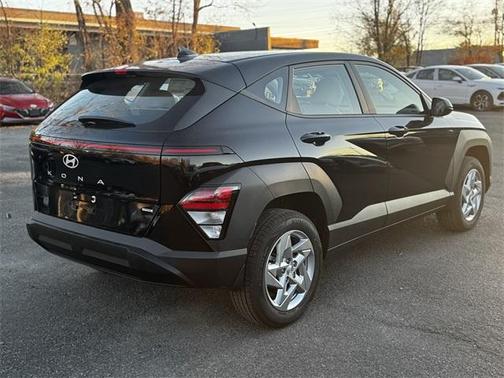 2025 Hyundai KONA SE