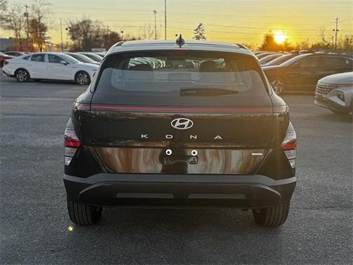 2025 Hyundai KONA SE
