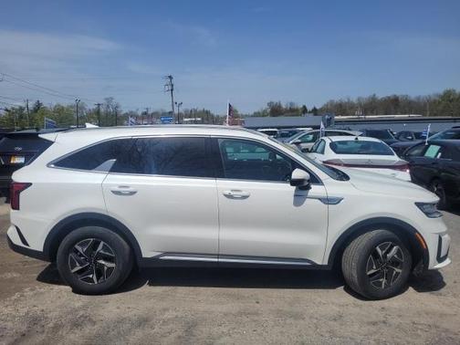 2022 Kia Sorento Hybrid S