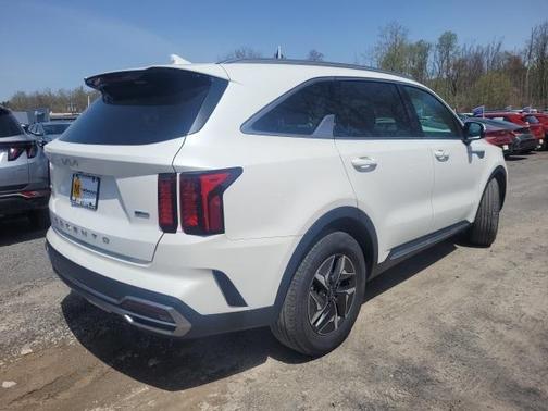 2022 Kia Sorento Hybrid S