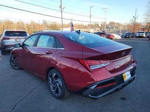 2024 Hyundai ELANTRA HEV Limited