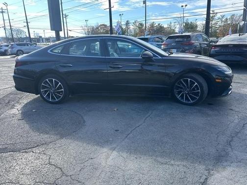 2022 Hyundai SONATA Limited