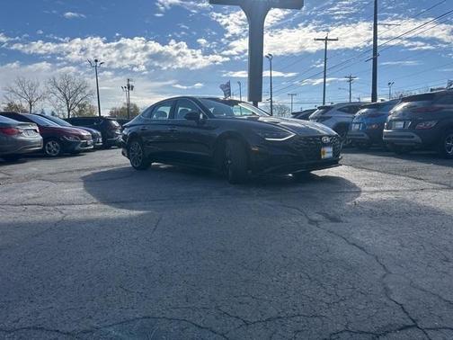 2022 Hyundai SONATA Limited