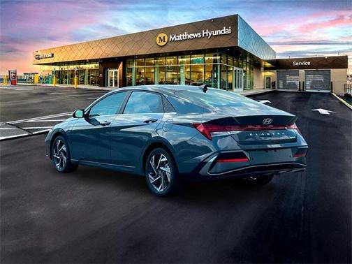 2025 Hyundai ELANTRA Limited