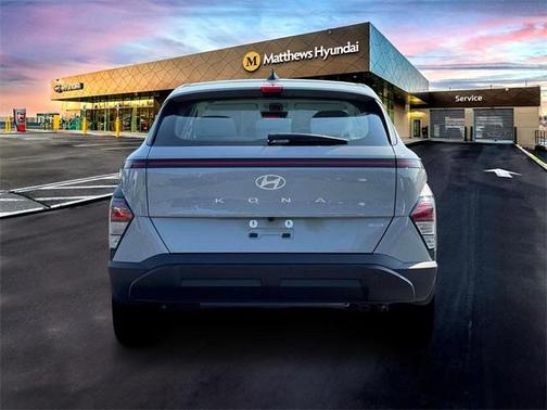2026 Hyundai KONA SE