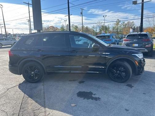 2024 Volkswagen Tiguan 2.0T SE R-Line Black