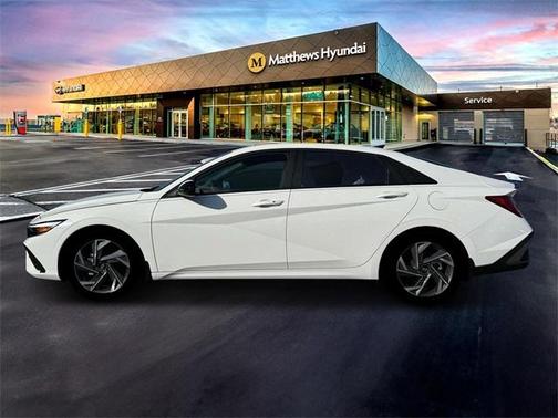 2025 Hyundai ELANTRA HEV SEL Sport