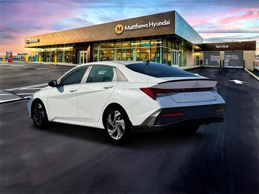 2025 Hyundai ELANTRA HEV SEL Sport