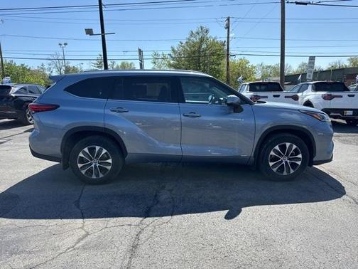 2020 Toyota Highlander Hybrid XLE