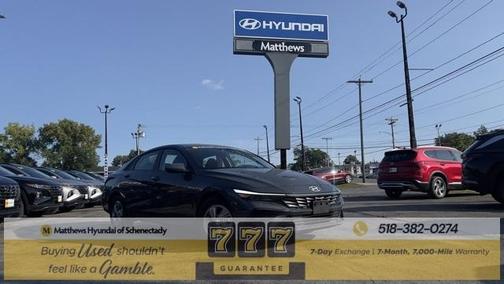 2025 Hyundai ELANTRA SE