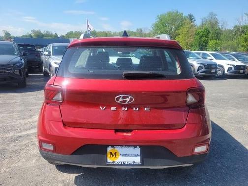 2022 Hyundai VENUE Limited